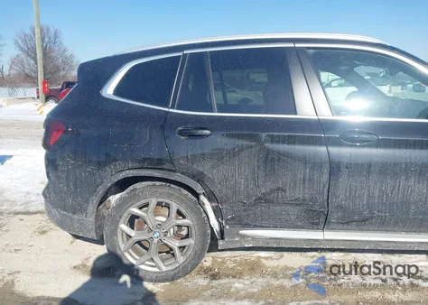 2022 BMW X3 xDrive30I z USA, uszkodzony, nr VIN 5UX53DP07N9N10549